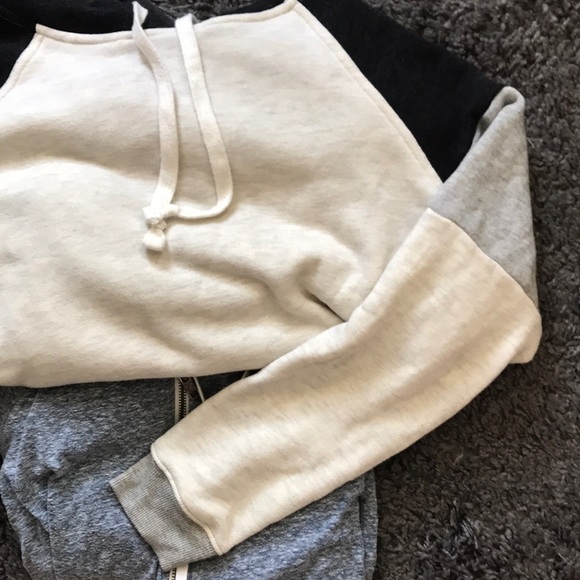 Sweatshirt bundle! - Picture 3 of 5